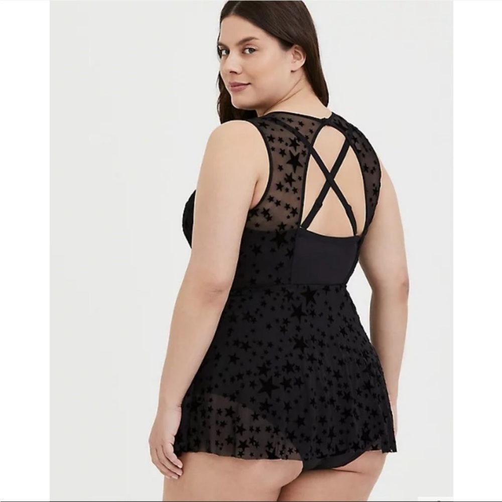 Plus Size Black Star Mesh Swimdress - Picture 2 of 10